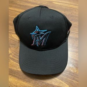 Miami Marlins Team MLB Velcro Backing Hat, One Size Fits Most, Like-New!!